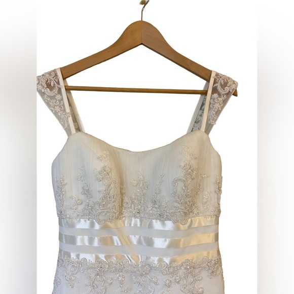 Oleg Cassini Collection David’s Bridal Ivory Lace Wedding Gown Sz 10 - Picture 4 of 16